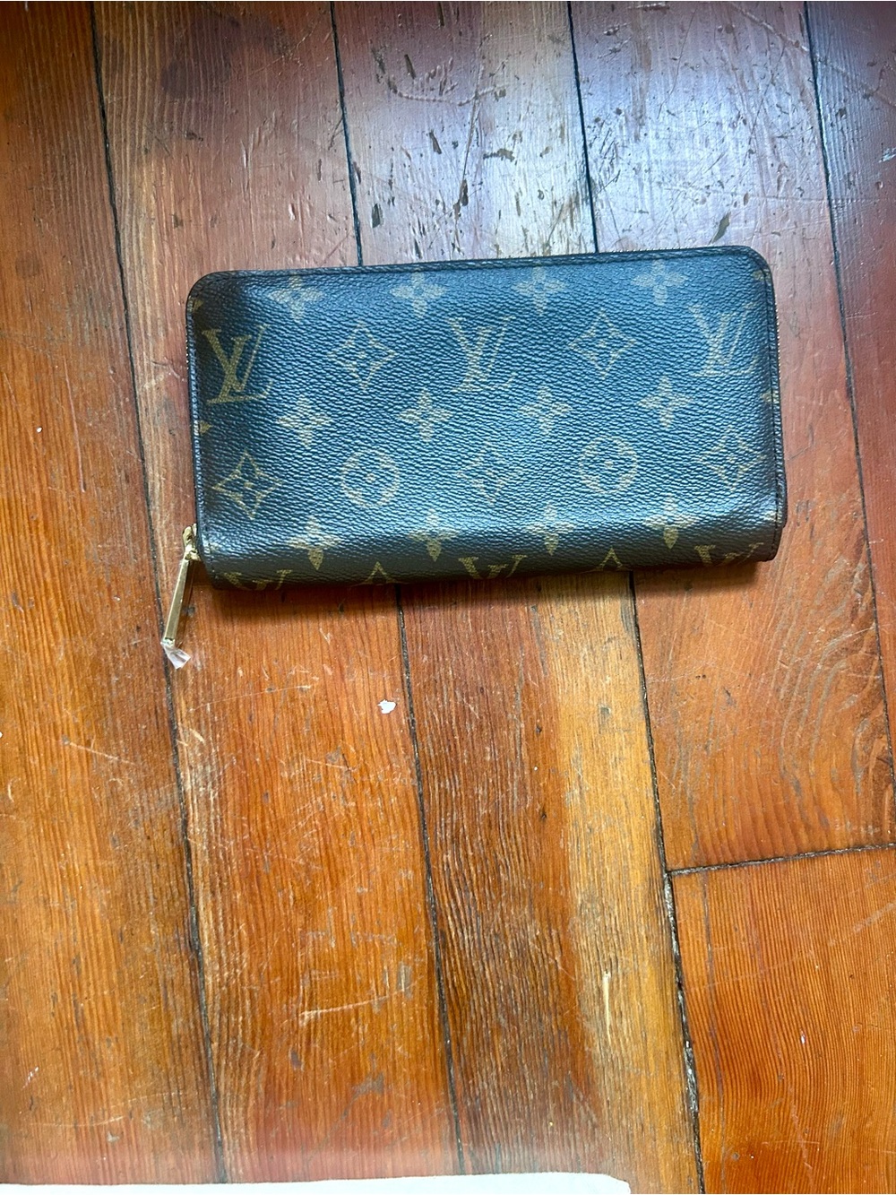 Louis Vuitton Monogram Zippy Wallet